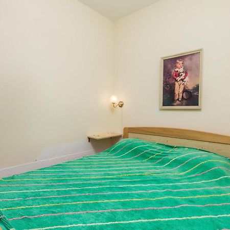 2 Bedroom Nice Apartment In Ябланац Екстериор снимка